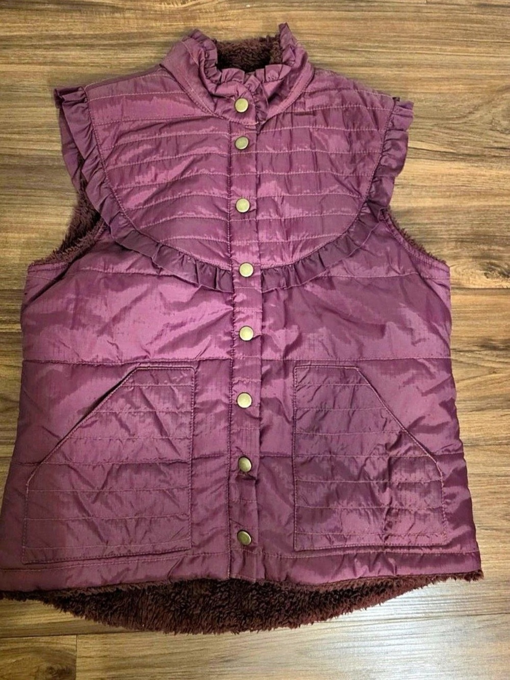 Free People Quilted Ruffle Puffer Vest Quilted, in Plum Size Small, euc